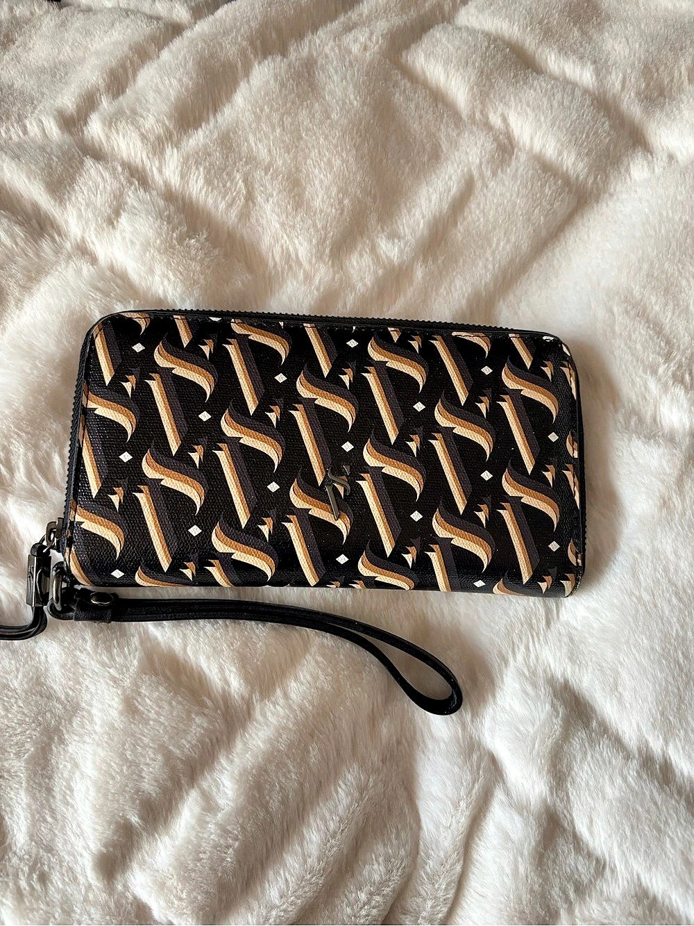 Glam-Aholic Lifestyle Jumbo Monogram Wallet in Black & Brown
